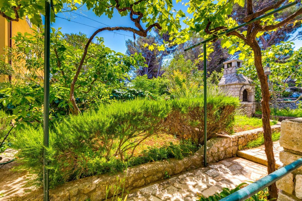 Apartments Margarita Mali Lošinj Eksteriør billede